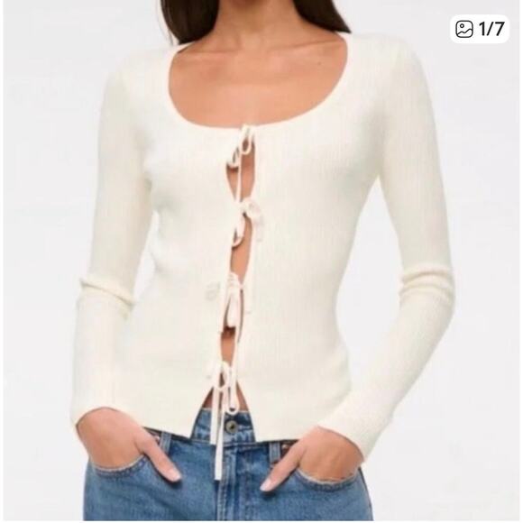 Abercrombie & Fitch Tops - NWOT Abercrombie & Fitch Cream Ribbed Bow Front Top boho Chic Long Sleeve Size M